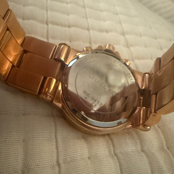Michael Kors Watch. - Picture 5 of 5